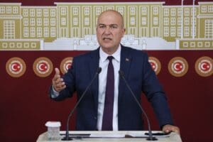 CHP İzmir Milletvekili Murat Bakan, ter&ouml;r &ouml;rg&uuml;t&uuml; PKK&rsquo;nın Mersin&rsquo;de polisevine