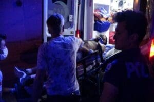 İzmir'in Bornova il&ccedil;esinde, D.C.Ş. (25), uyuşturucu almak i&ccedil;in buluştuğu &ouml;ne