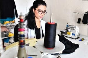 İzmir B&uuml;y&uuml;kşehir Belediyesi&rsquo;nin b&uuml;nyesinde faaliyet g&ouml;steren Meslek Fabrikası, Narlıdere&rsquo;de kapılarını