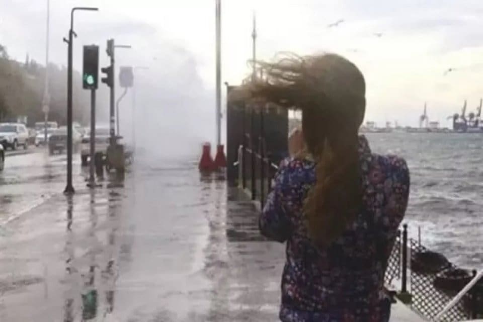 Meteoroloji 2'nci B&ouml;lge M&uuml;d&uuml;rl&uuml;ğ&uuml;&rsquo;nden, Ege Denizi'nde bu akşam saatlerinde itibaren