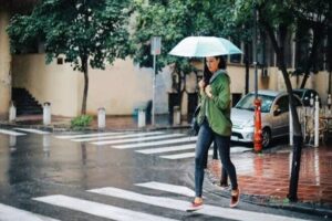 Meteoroloji Genel Müdürlüğü, hava sıcaklıklarının perşembe gününden itibaren mevsim normallerinin