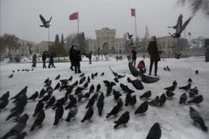 Meteoroloji Genel M&uuml;d&uuml;rl&uuml;ğ&uuml; 21 il i&ccedil;in kar yağışı uyarısında bulundu.