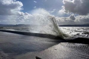 METEOROLOJİ 2. B&ouml;lge M&uuml;d&uuml;rl&uuml;ğ&uuml;'nden yapılan a&ccedil;ıklamada, Kuzey ve G&uuml;ney Ege