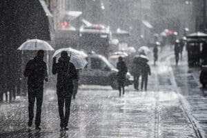 Meteoroloji'nin 19 Ağustos hava durumu raporuna g&ouml;re bug&uuml;n İstanbul dahil,