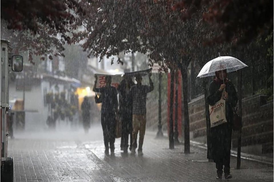 Meteoroloji Genel M&uuml;d&uuml;rl&uuml;ğ&uuml;'n&uuml;n son dakika hava durumu raporunda Orta ve
