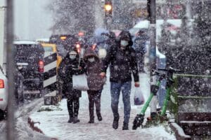 Meteoroloji Genel M&uuml;d&uuml;rl&uuml;ğ&uuml; 19 Nisan hava durumu raporunu yayımladı. Trakya'nın