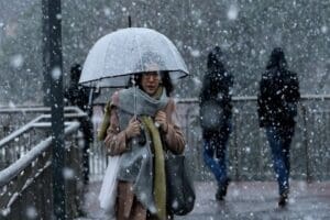 Meteoroloji tarafından yayınlanan tahminlere g&ouml;re bug&uuml;n yurdun &ouml;nemli kısmında kendini