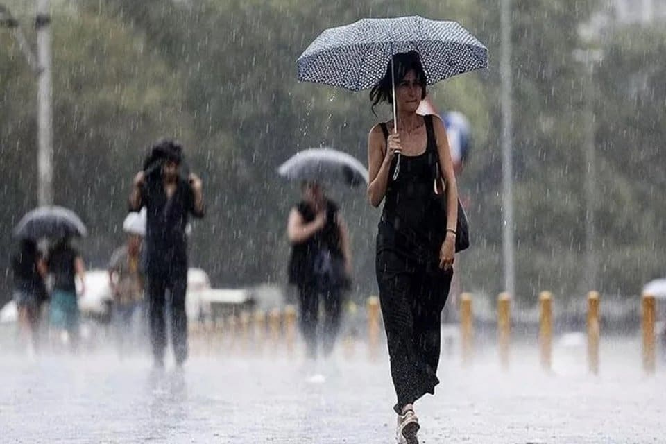 Meteoroloji Genel M&uuml;d&uuml;rl&uuml;ğ&uuml; tarafından yapılan son dakika hava tahmin raporuna