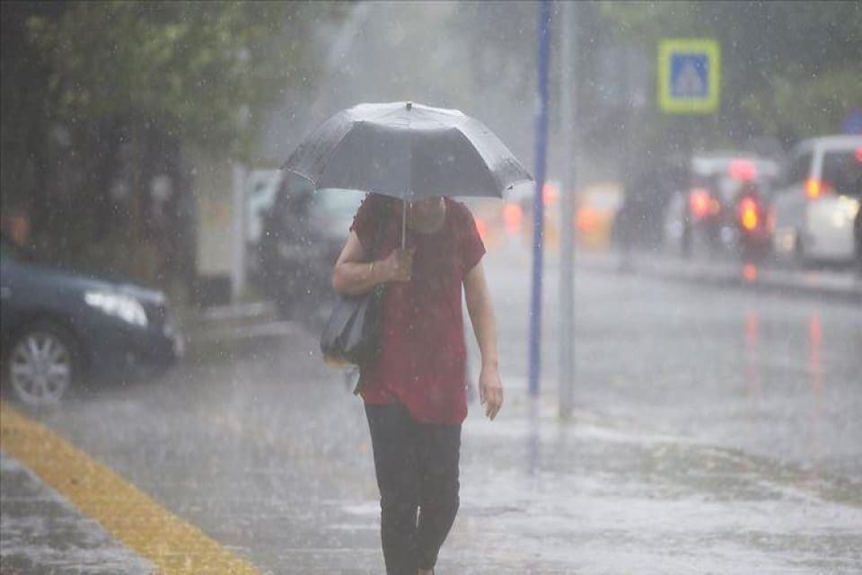 Meteoroloji Genel M&uuml;d&uuml;rl&uuml;ğ&uuml;'nden yapılan son dakika a&ccedil;ıklamasına g&ouml;re, Marmara, İ&ccedil;