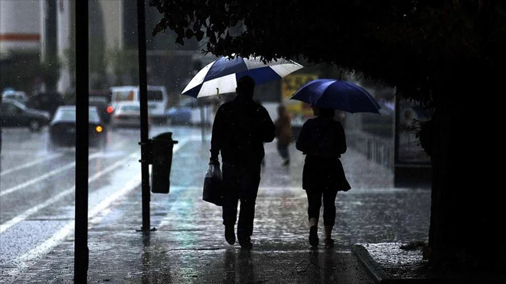 İstanbul'da pazar g&uuml;n&uuml; hava durumunun nasıl olacağı, izin g&uuml;nlerini aileleriyle