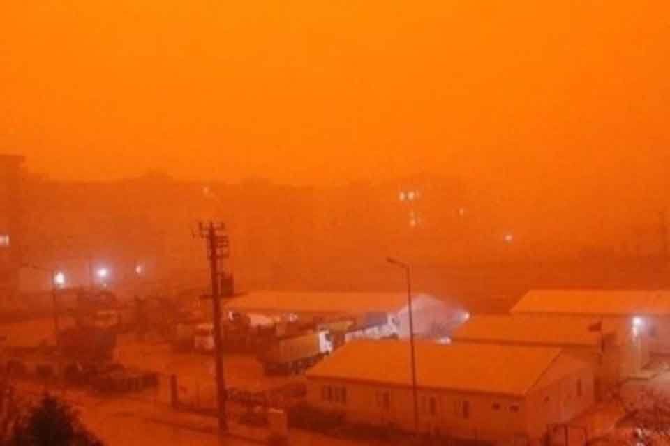 Meteoroloji 2'nci B&ouml;lge M&uuml;d&uuml;rl&uuml;ğ&uuml;'nce Ege B&ouml;lgesi i&ccedil;in Kuzey Afrika kaynaklı
