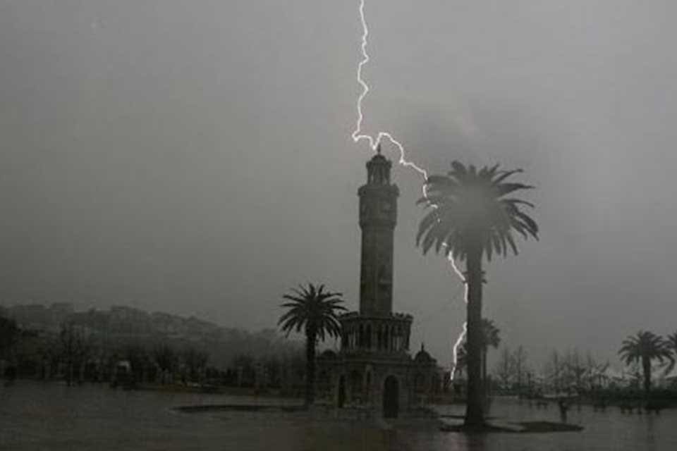 Meteoroloji Genel M&uuml;d&uuml;rl&uuml;ğ&uuml; aralarında İzmir&rsquo;in de olduğu 27 il i&ccedil;in