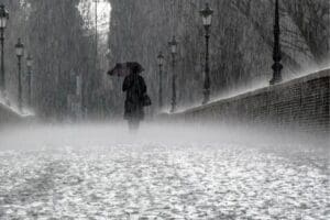 Meteorolojiden yapılan a&ccedil;ıklamada, bu geceden itibaren &ouml;zellikle g&uuml;ney ve batı