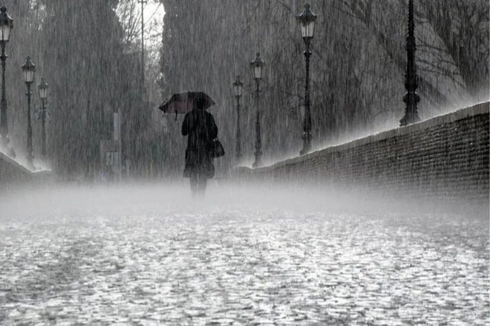 Meteorolojiden yapılan a&ccedil;ıklamada, bu geceden itibaren &ouml;zellikle g&uuml;ney ve batı