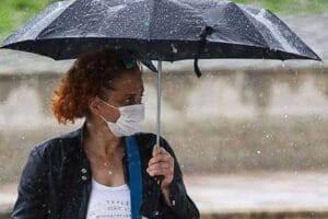 Meteoroloji'nin son hava durumu raporuna g&ouml;re bug&uuml;n Kıyı Ege, Antalya'nın