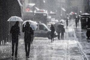 Meteoroloji Genel M&uuml;d&uuml;rl&uuml;ğ&uuml; tarafından yayınlanan hava durumu tahminlerine g&ouml;re bug&uuml;n