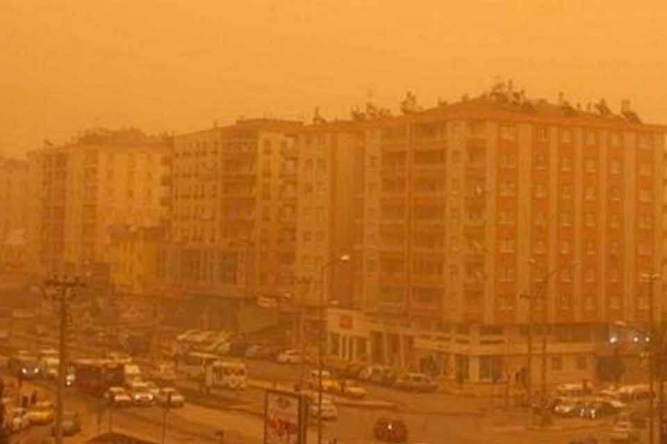 Meteoroloji'den alınan bilgilere g&ouml;re bug&uuml;n yurt genelinde a&ccedil;ık ve yer