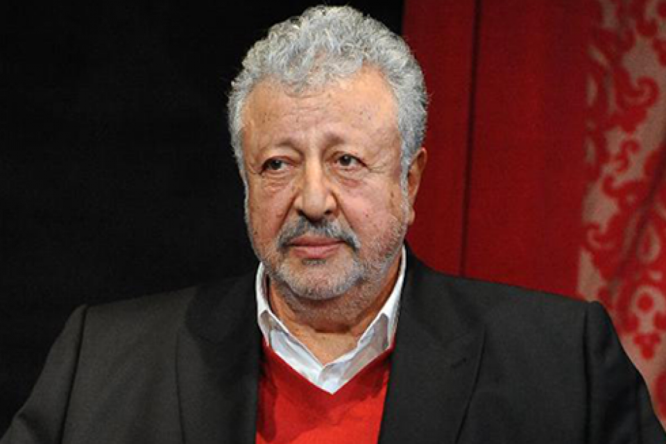 Usta oyuncu Metin Akpınar verdiği r&ouml;portajda, "Siyasi otorite kendi ideolojisini