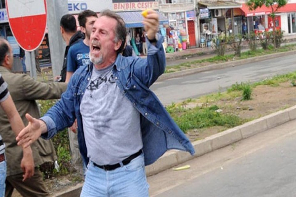 Hopa'da polisin biber gazı sonucu hayatını kaybeden Metin Lokumcu'nun ölümüyle