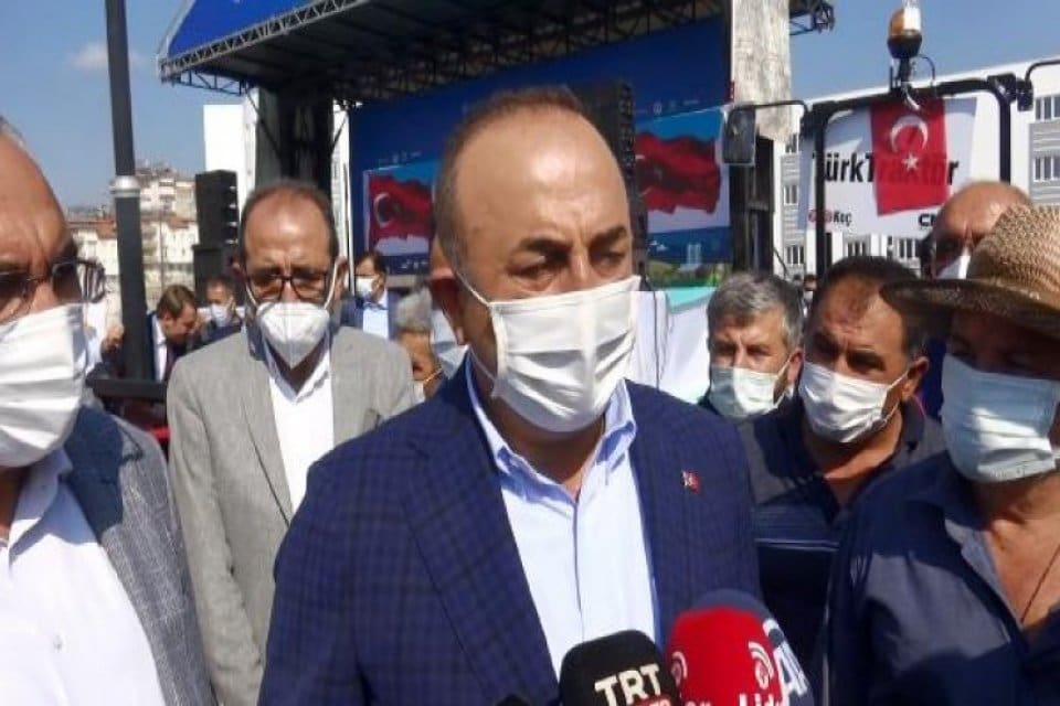 Dışişleri Bakanı Mevl&uuml;t &Ccedil;avuşoğlu, Suriyeli m&uuml;lteciler hakkında a&ccedil;ıklamalarda bulundu. Dışişleri