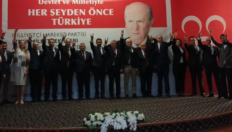 MHP İzmir adaylarını tanıttı