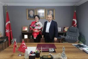 MHP Karşıyaka İlçe Kadın Kolları Başkanlığı'na Yasemen Gezer getirildi. Başarılı