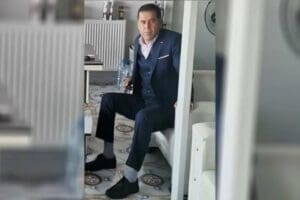 Konya'da MHP &Ccedil;umra İl&ccedil;e Başkan Yardımcısı Lokman Karag&ouml;z, ağabeyi Harun