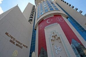 MHP Genel Başkanı Devlet Bah&ccedil;eli'nin Beşiktaş JK &uuml;yeliğinden istifa etmesinin