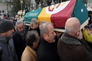 Eski futbolcu ve MHP Merkez Y&uuml;r&uuml;tme Kurulu &uuml;yesi Saffet Sancaklı,