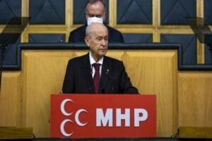 Devlet Bah&ccedil;eli, CHP lideri Kılı&ccedil;daroğlu'nun b&uuml;rokrat a&ccedil;ıklamasına tepki g&ouml;sterdi, "B&uuml;rokrasiyi