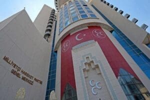 MHP'nin 13. Olağan B&uuml;y&uuml;k Kurultayı'na&nbsp;delegelerin yanı sıra il&ccedil;e başkanları ve