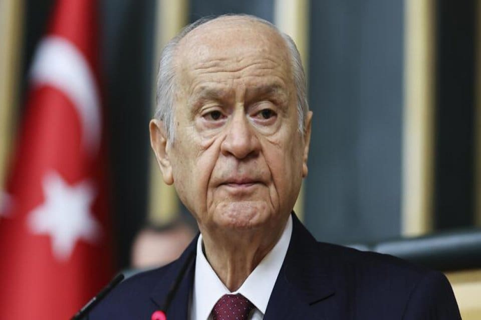 MHP, hazırladığı raporu AK Parti&rsquo;ye verdi: &ldquo;Se&ccedil;im barajı y&uuml;zde 5