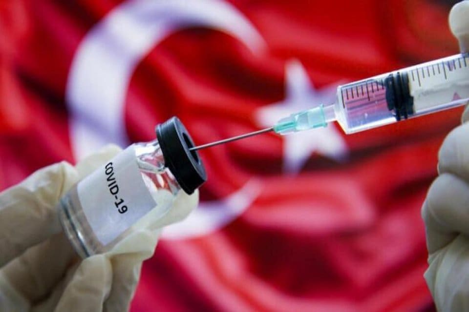 T&uuml;rkiye Koronavir&uuml;sle m&uuml;cadelede kritik bir aşamaya ge&ccedil;ti. Son 24 saatte