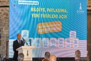 İzmir B&uuml;y&uuml;kşehir Belediye Başkanı Tun&ccedil; Soyer&rsquo;in &ldquo;akıllı kent&rdquo; hedefi doğrultusunda