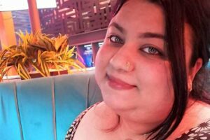 Londra'da yaşayan &Ouml;zge Mitoğlu (28), &ccedil;ocuk sahibi olabilmek i&ccedil;in mide