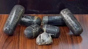 Kars'ta, mide ve bağırsağından sentetik uyuşturucu &ccedil;ıkan İran uyruklu tutuklandı.