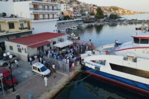İzmir B&uuml;y&uuml;kşehir Belediyesi İZDENİZ Genel M&uuml;d&uuml;rl&uuml;ğ&uuml;&rsquo;n&uuml;n Midilli&rsquo;nin Plomari kasabasına başlattığı