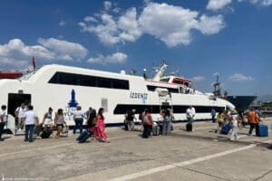 İzmir, Başkan Tun&ccedil; Soyer&rsquo;in girişimleriyle başlatılan İzmir-Midilli seferleriyle kente gelen
