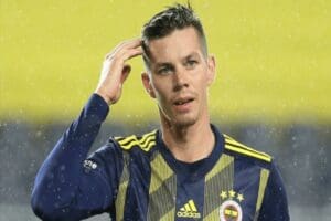 Fenerbah&ccedil;e'nin Sloven futbolcusu Miha Zajc'ın sol uyluk kas grubunda yırtık