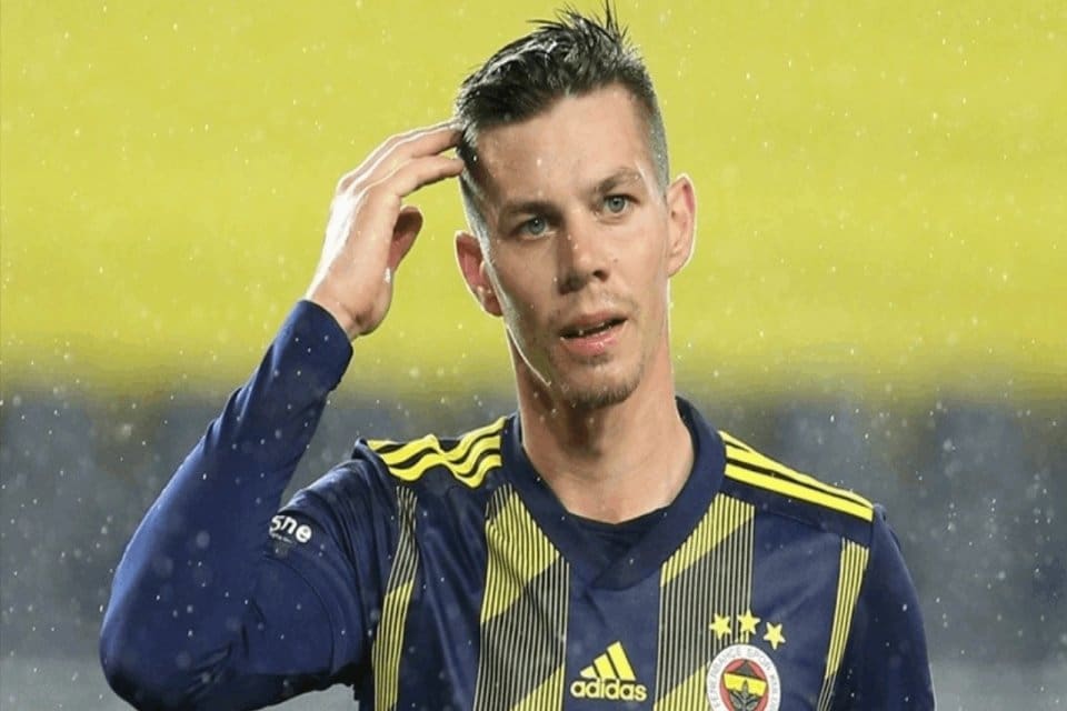 Fenerbah&ccedil;e'nin Sloven futbolcusu Miha Zajc'ın sol uyluk kas grubunda yırtık