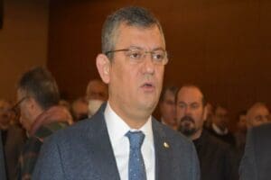 CHP Genel Başkanı Kemal Kılı&ccedil;daroğlu&rsquo;nun &ccedil;ağrısı &uuml;zerine Millet İttifakı&rsquo;nı oluşturan