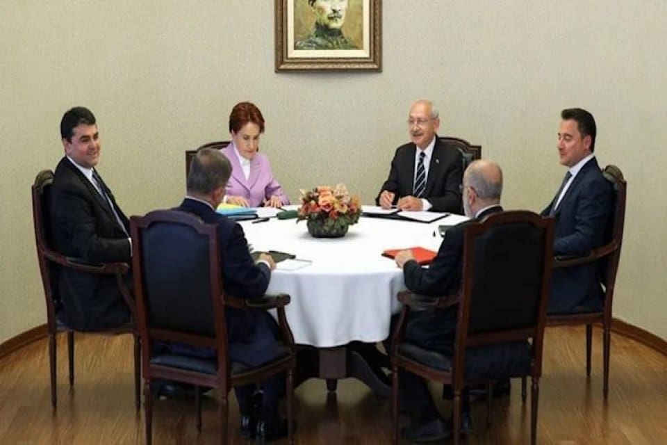 Millet İttifakı genel başkanları, CHP lideri Kemal Kılı&ccedil;daroğlu'nun ev sahipliğinde