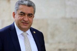 CHP İzmir Milletvekili Bedri Serter, İzmir Valiliği&rsquo;nin barınma sorunu yaşayan