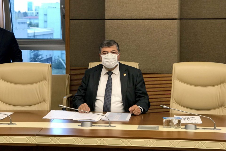 CHP İzmir Milletvekili ve Deprem Araştırma Komisyonu Üyesi Kamil Okyay