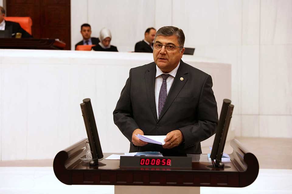 CHP İzmir Milletvekili Kamil Okyay Sındır, tarım makinaları end&uuml;strisinde hammadde