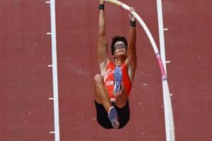 Milli atlet Ersu Şaşma, 2020 Tokyo Olimpiyat Oyunları'nda erkekler sırıkla