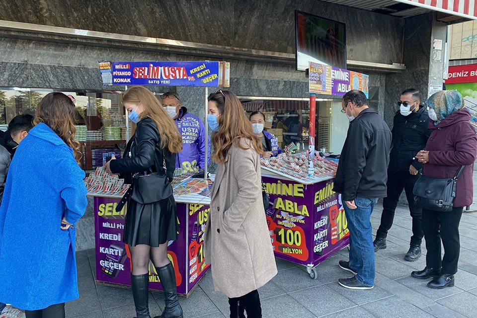 Milli Piyango özel yılbaşı çekilişine sayılı günler kala 'talih kuşunu' arayanlar