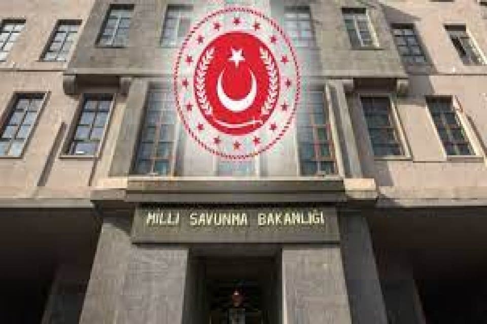 Milli Savunma Bakanlığı'ndan (MSB) yapılan yazılı a&ccedil;ıklamada siyasi ama&ccedil; ve
