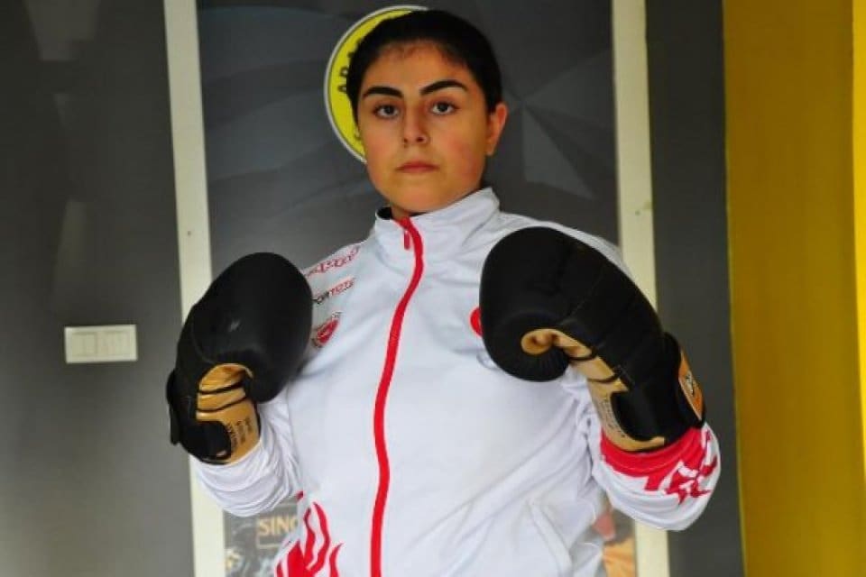 Manisa'nın Turgutlu il&ccedil;esinde yaşayan &uuml;niversite &ouml;ğrencisi muay thai ve kick