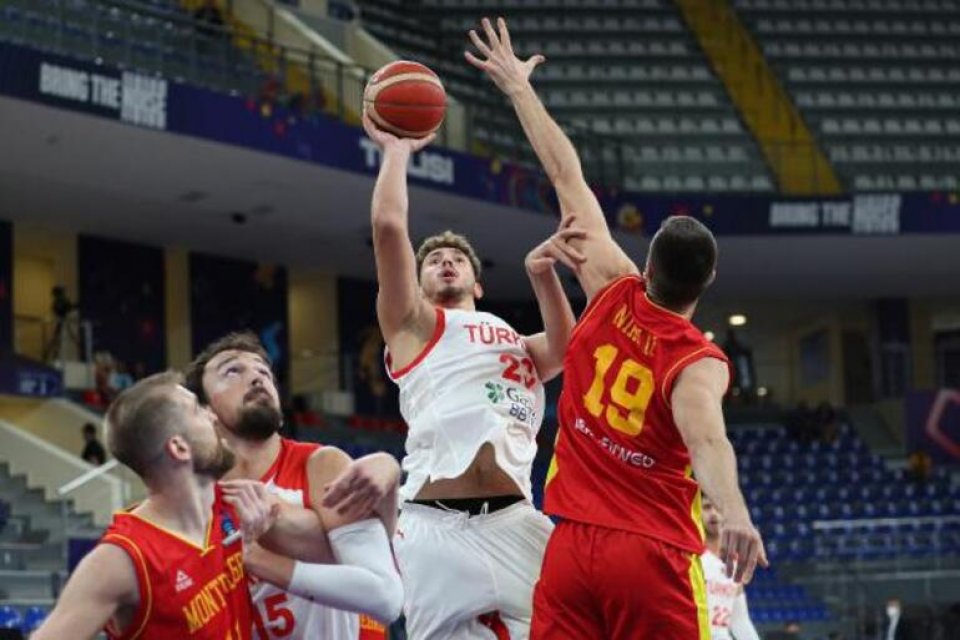 FIBA 2022 Avrupa Şampiyonası'nda m&uuml;cadele eden&nbsp;A Milli Erkek Basketbol Takımı,
